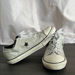 Converse Women's Sneakers - Silver and Black